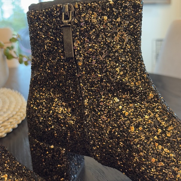 BNIB SAINT LAURENT “LOULOU” GLITTER ANKLE BOOTS size 9/39- retail $1295USD - Picture 10 of 16